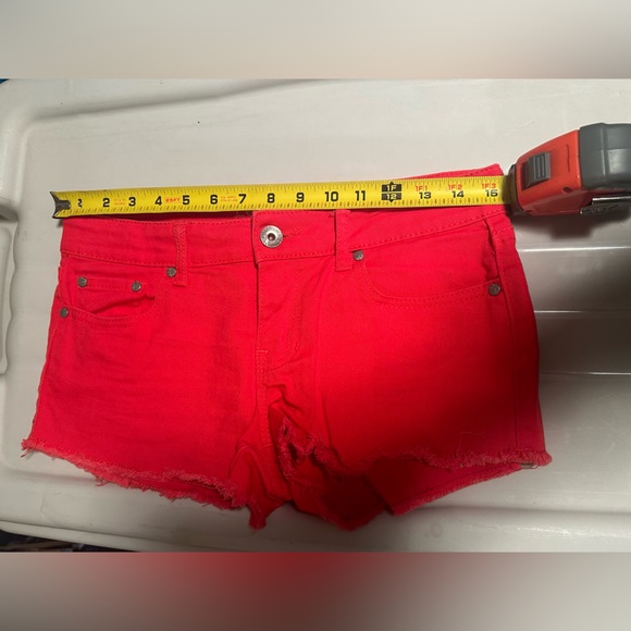 Refuge bright pink low rise jean shorts - Picture 4 of 5